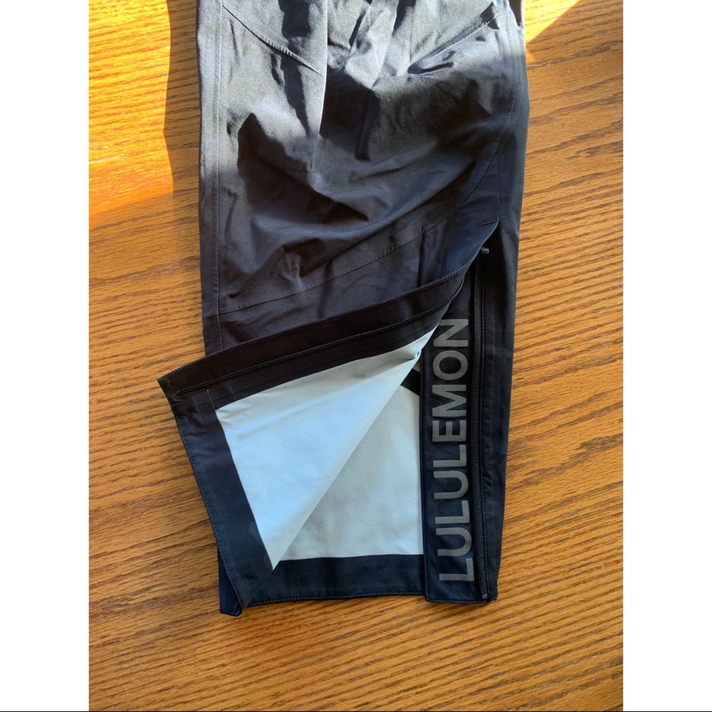 Lululemon Break a Trail Pant in Camo - Picture 7 of 8